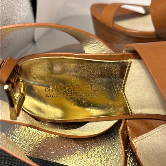 Michael Kors Tan Platform Sandals with Metallic Sole - Picture 6 of 9